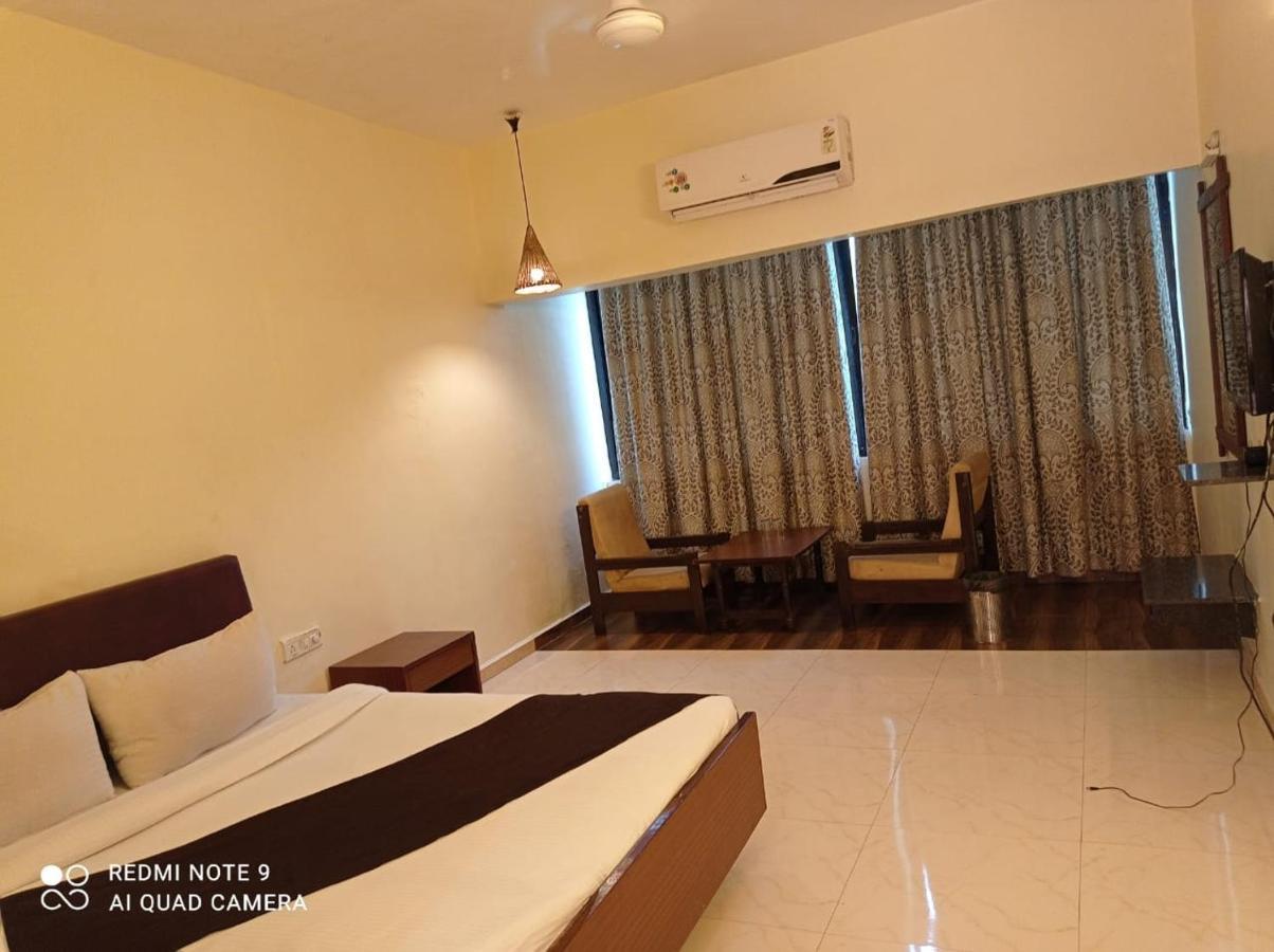 Hotel Lions Den Lonavla Exterior foto