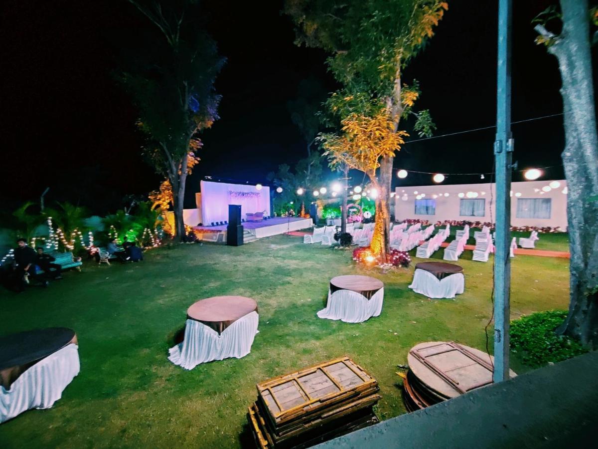 Hotel Lions Den Lonavla Exterior foto