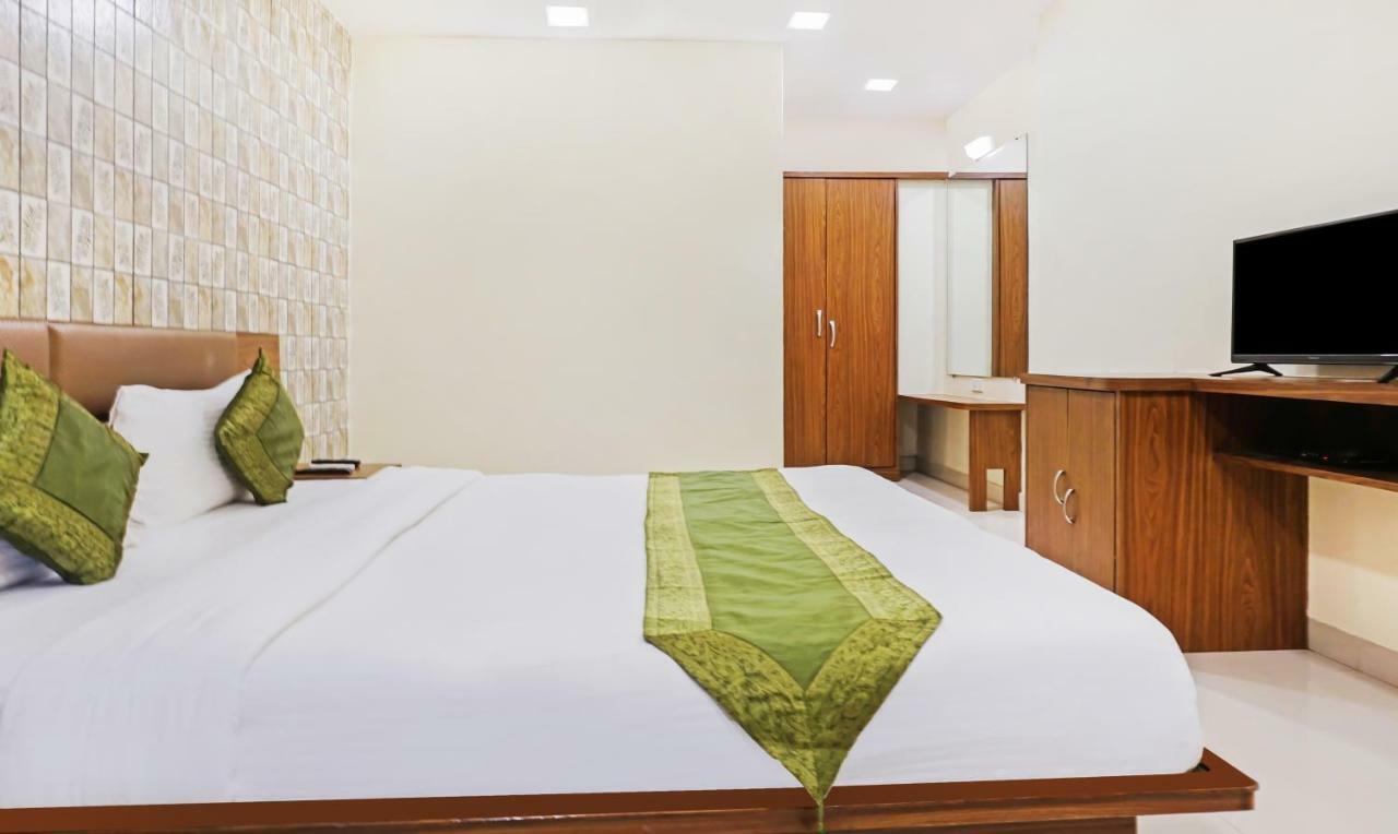 Hotel Lions Den Lonavla Exterior foto